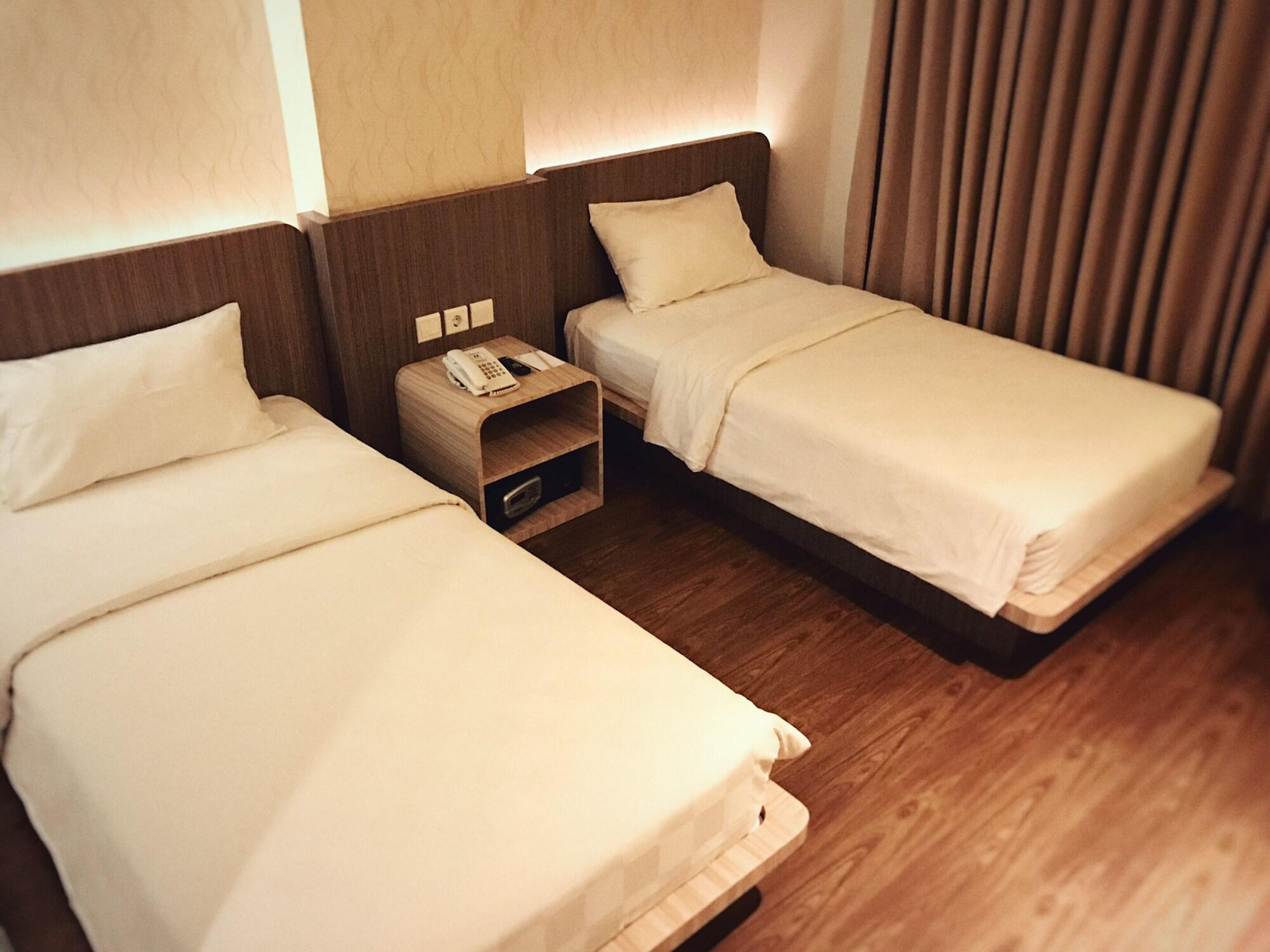 M Premiere Hotel Dago Bandung Exteriör bild
